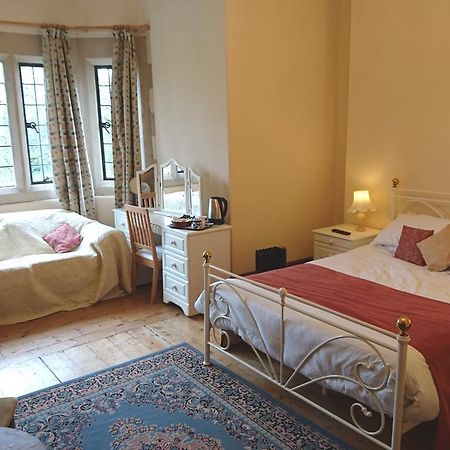 Cleeve House Bed and Breakfast Melksham Esterno foto