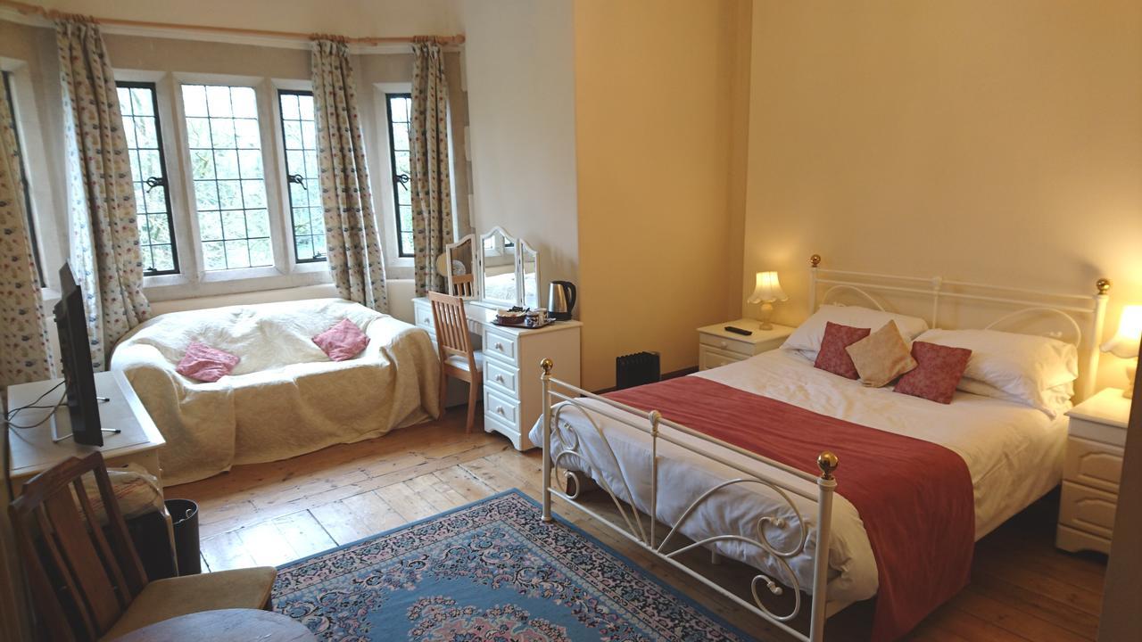 Cleeve House Bed and Breakfast Melksham Esterno foto